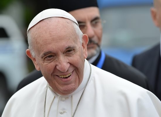 Папа Франциск възхвалява добродетелта на секса в документален филм, описвайки