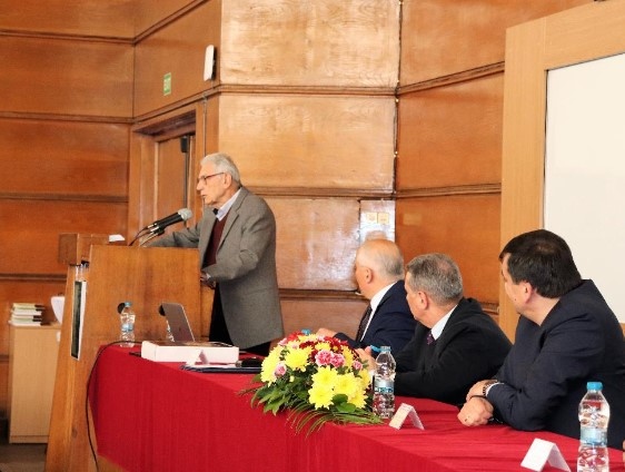 Специалност Технология на виното и пивото отпразнува днес в аула