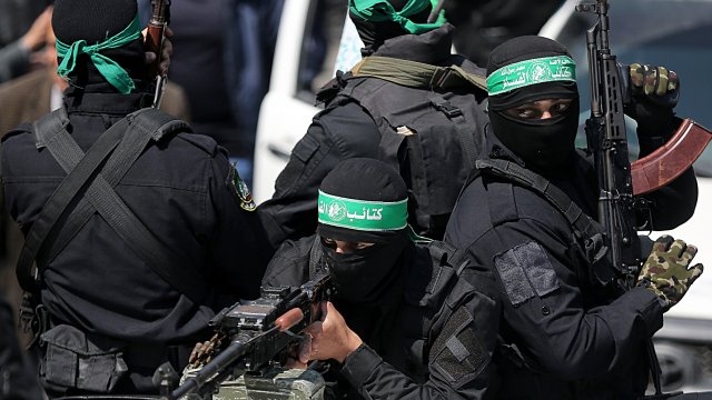 Израелската армия обяви че е атакувала цели принадлежащи на ислямистката