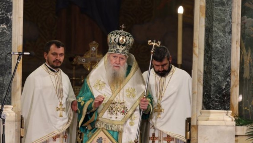 Нека мирът и благодатта на нашия Господ Иисус Христос и