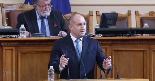 За мен е чест да бъда сред първите поздравили ви