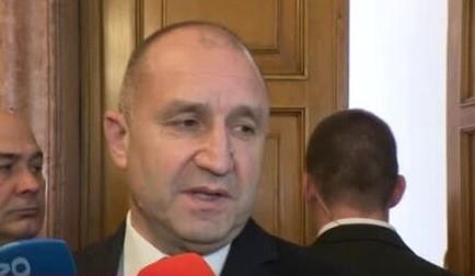 но той трябва да поеме към демократизирането на РСМ