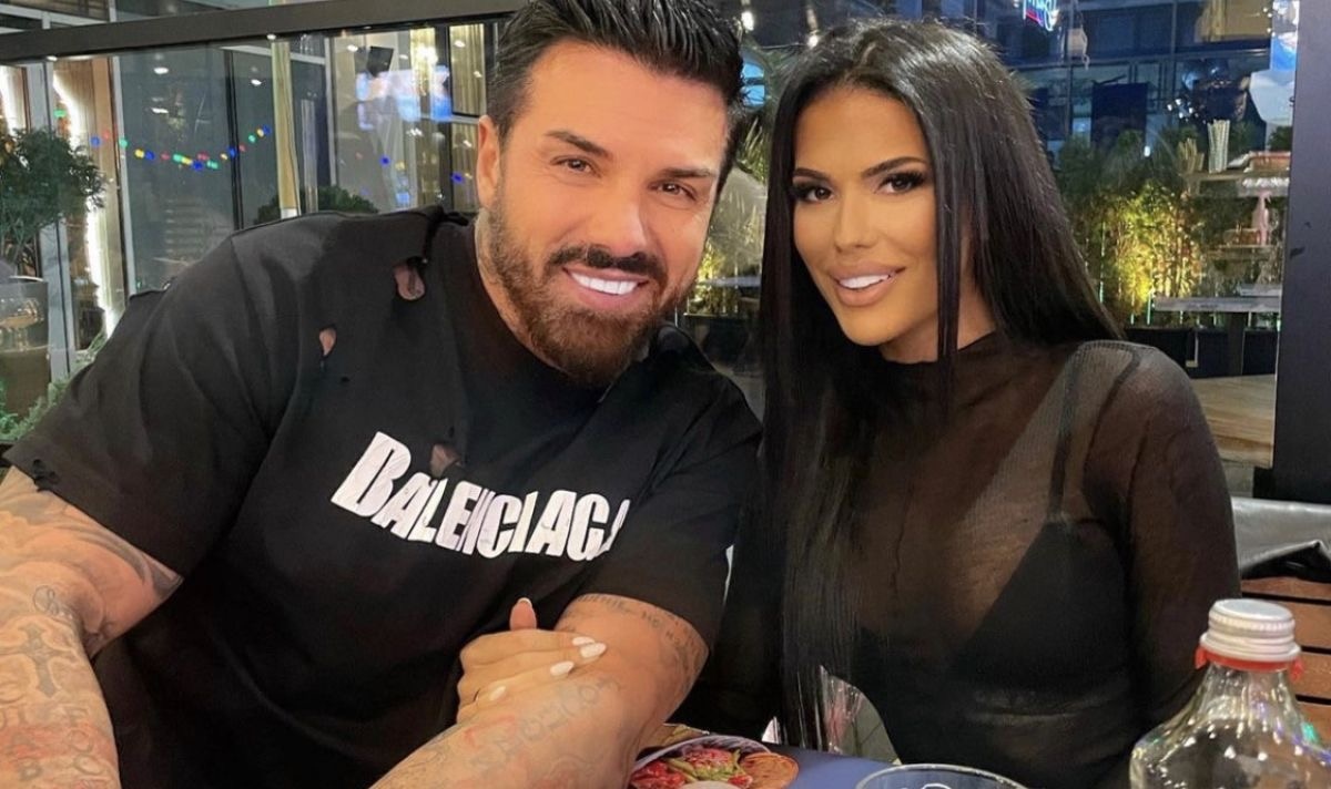 Искрата между тях е пламнала по време на рекламни снимки