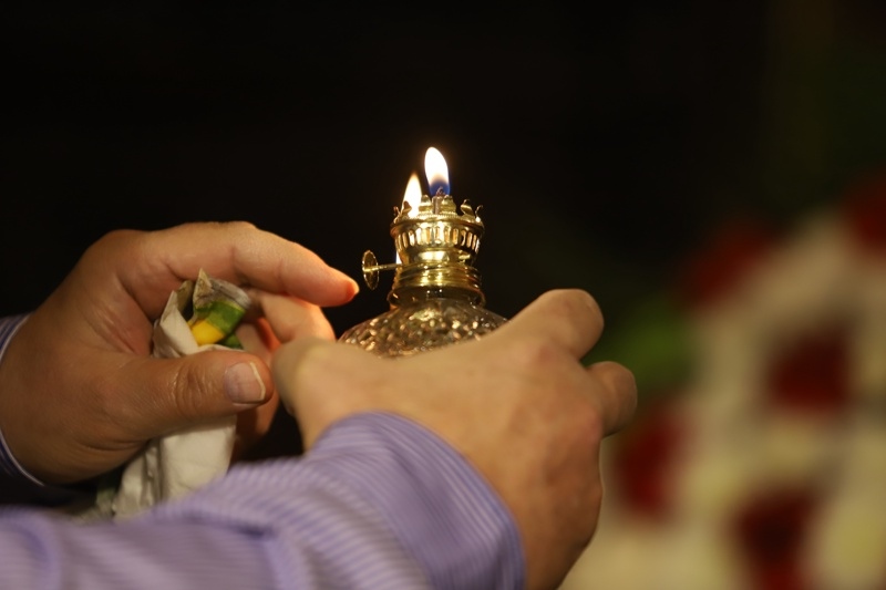 Българска делегация изпратена до Божи гроб в Йерусалим пътува обратно