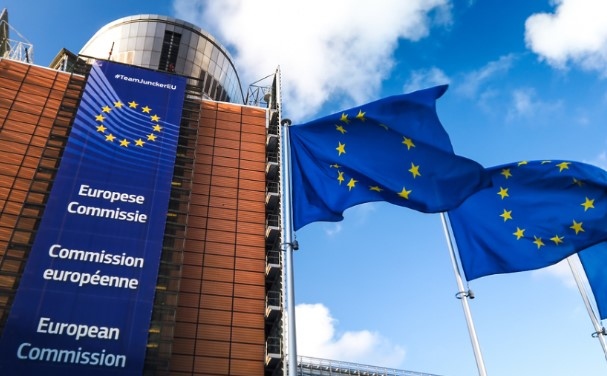 Европейската комисия смята въведените от Унгария и Полша едностранни забрани