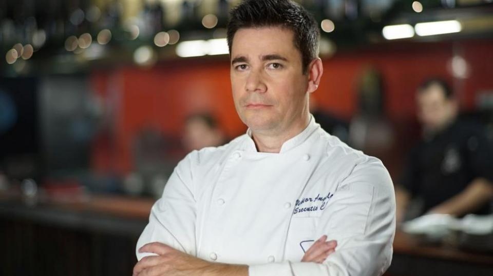 Шеф Виктор Ангелов даде втори шанс на участниците от синия