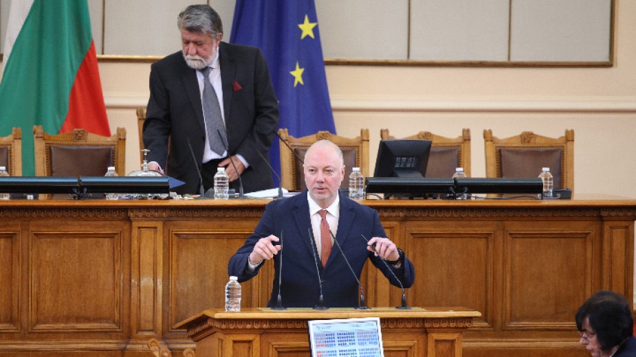 С гласовете на 230 народни избраници Росен Желязков бе избран