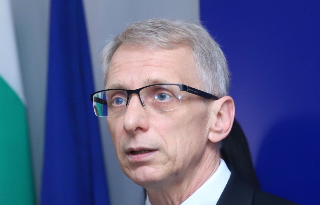 На тази маса не говорим за кабинет Това каза в