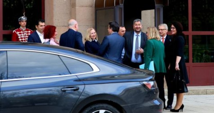 Парламентът ще работи поне до 15 юни дори и да