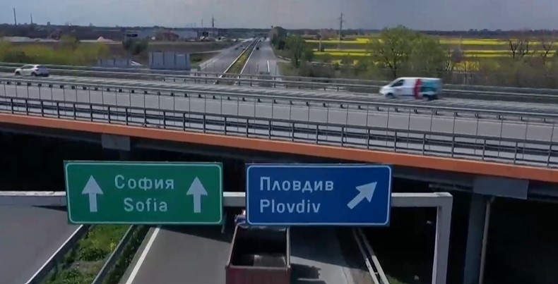 Нов проблем на магистрала Тракия предизвика километрично задръстване на изхода