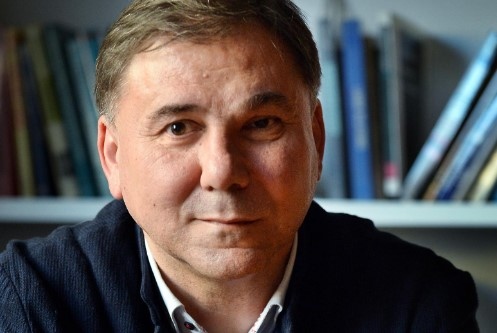 В интервю публикувано в полския Газета Виборча политологът Иван Кръстев