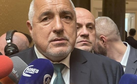 Изискват се трудни политически решения заради огромния бюджетен дефицит коментираха