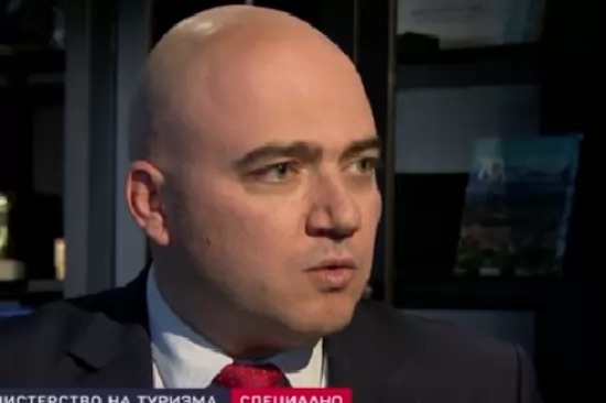 Преди началото на летния сезон служебният министър на туризма Илин