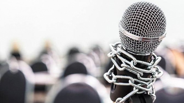 Медийната война за дезинформация на Русия срещу демократичния свят е