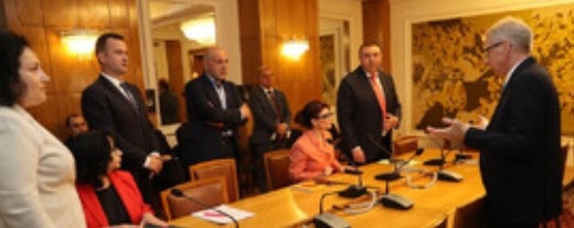 Представители на ГЕРБ СДС и ПП ДБ се събраха за разговори по