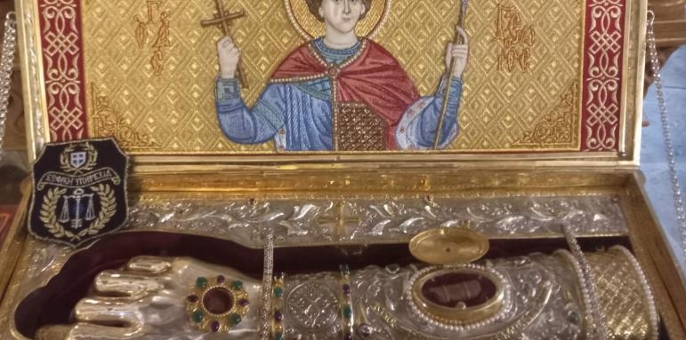 Част от дясната ръка на свети великомъченик Георги Победоносец пристигна
