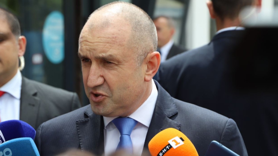 Президентът Румен Радев не съобщи кога ще връчи първия проучвателен