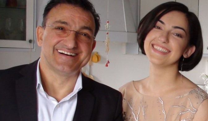 Наивизмът не е моето изкуство Така рисува баща ми Аз