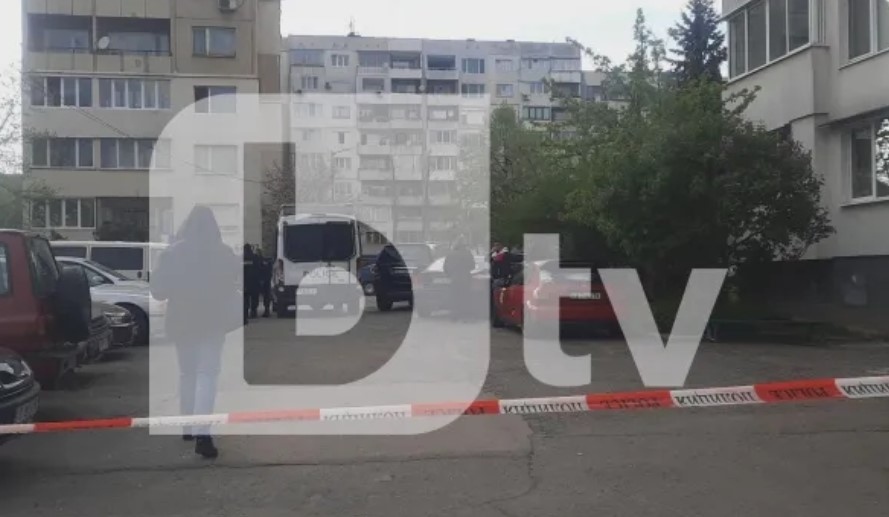 Спецоперация в столичния квартал Люлин Полицията и Специализираният отряд за