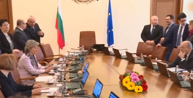Очаква се днес на извънредно заседание правителството да разгледа проектобюджета