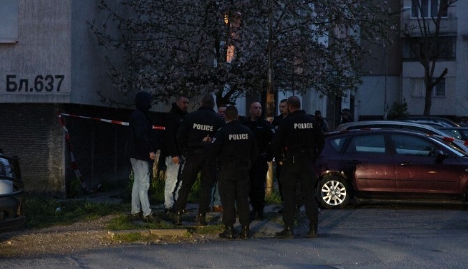 Задържаният вчера мъж в столичния квартал Люлин е издирван заради