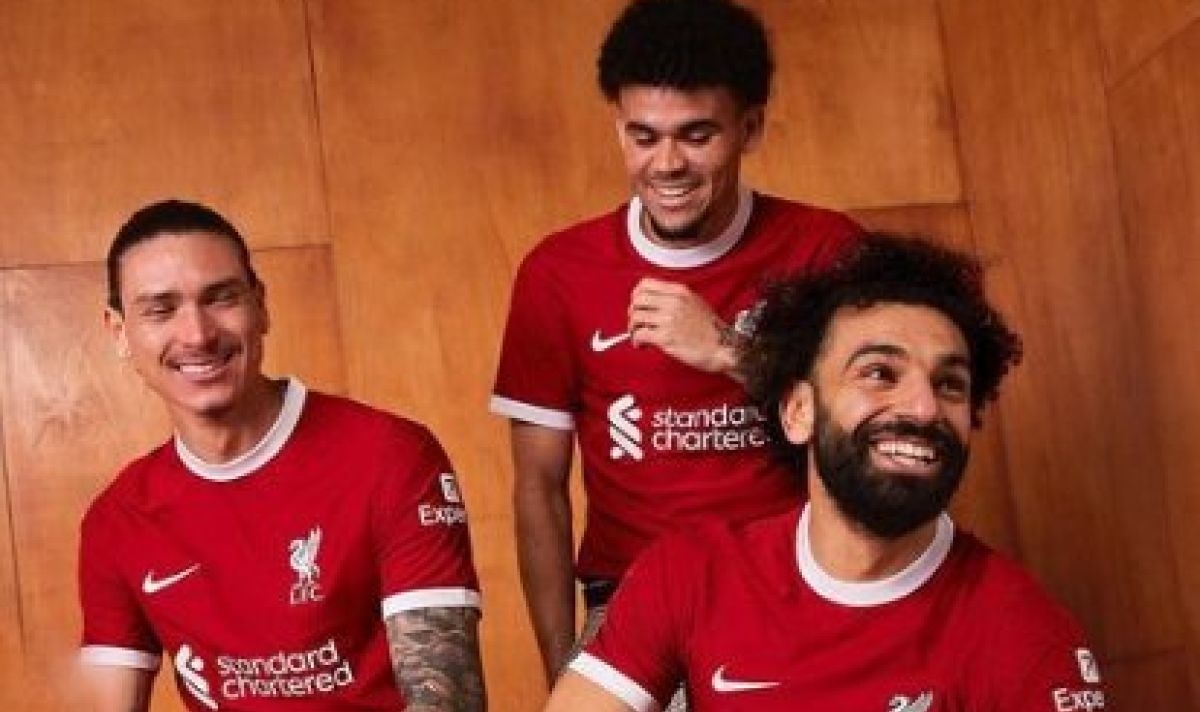 Ливърпул презентира новия си екип с който тимът ще играе