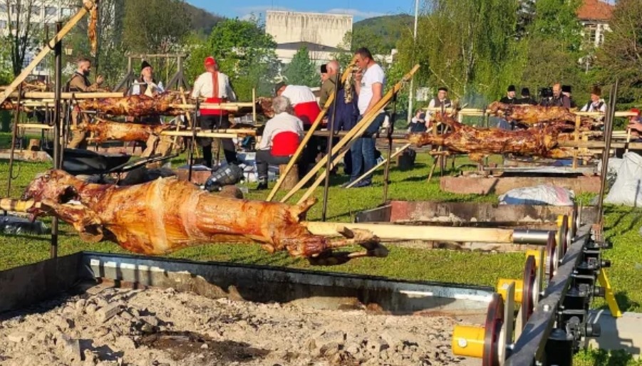 В Златоград започва празникът на чевермето и традиционните местни ястия