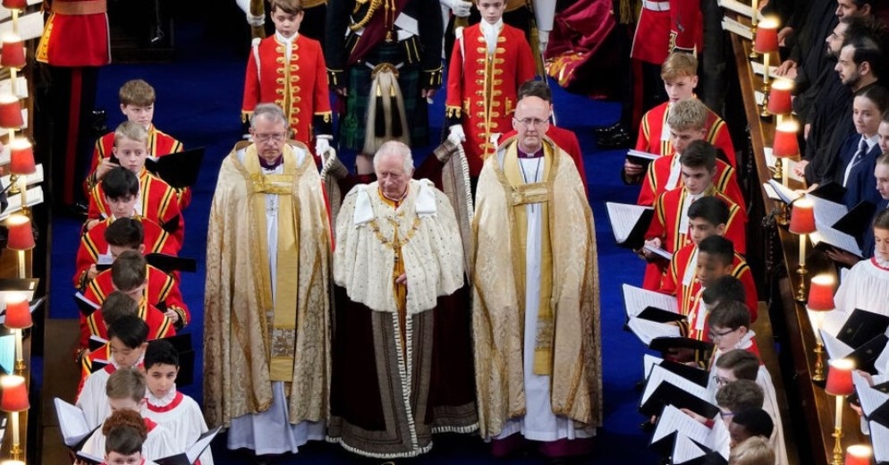 Чарлз III положи клетва като крал Това се случи в Уестминстърското