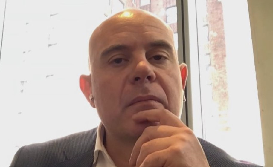 Главният прокурор е бил без семейството си в автомобила пред