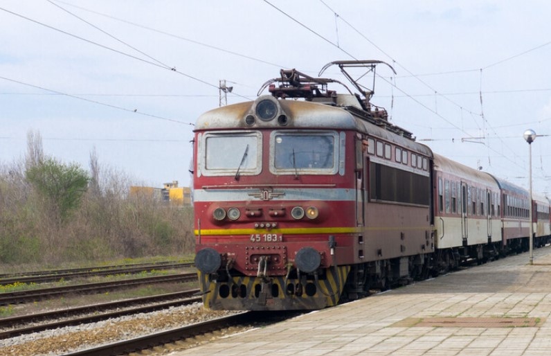 Европейската комисия съобщи че е одобрила отпускането на 32 милиона