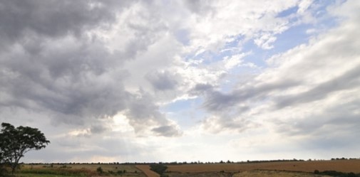 Днес над Западна България ще се задържи предимно облачно и