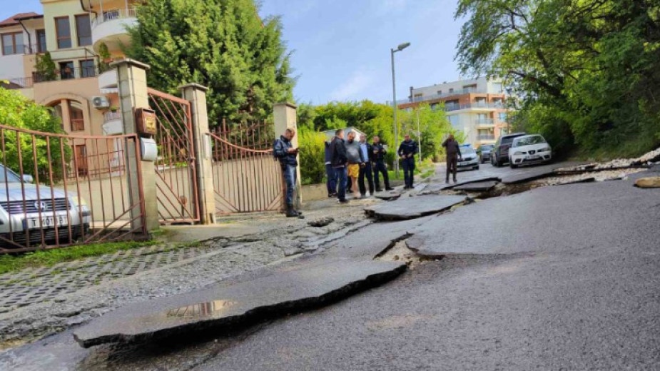 Председателят на Общинския съвет във Варна Тодор Балабанов е поискал