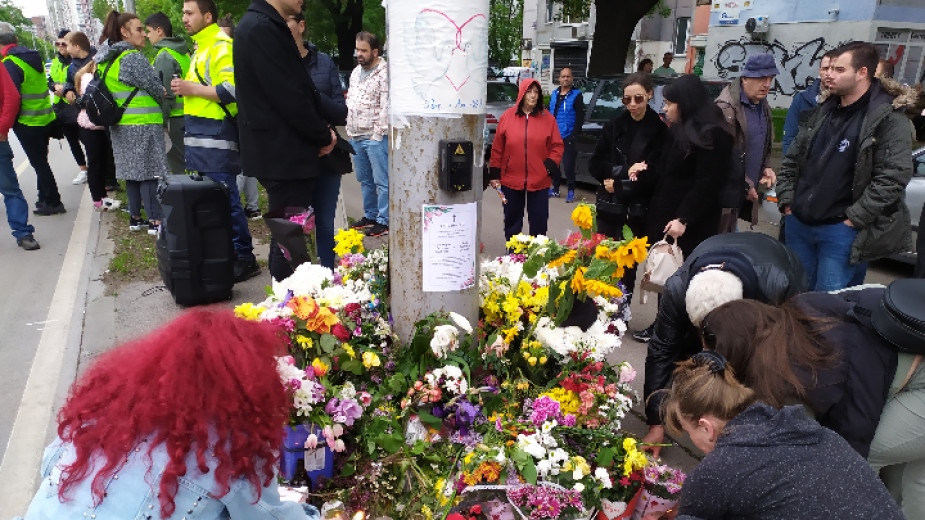 Майки на загинали на пътя пешеходци и пострадали в катастрофи