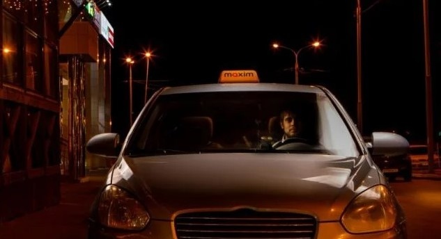 Руската услуга за таксиметров транспорт Такси Максим продължава да функционира