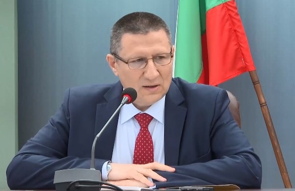 Страхувам се за живота си тъй като познавам г н Гешев Настоявам