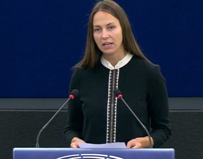 Очаква се евродепутатката Ева Майдел от ГЕРБ и групата на