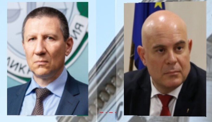 Заместник главният прокурор Борислав Сарафов е подал сигнал срещу главния прокурор