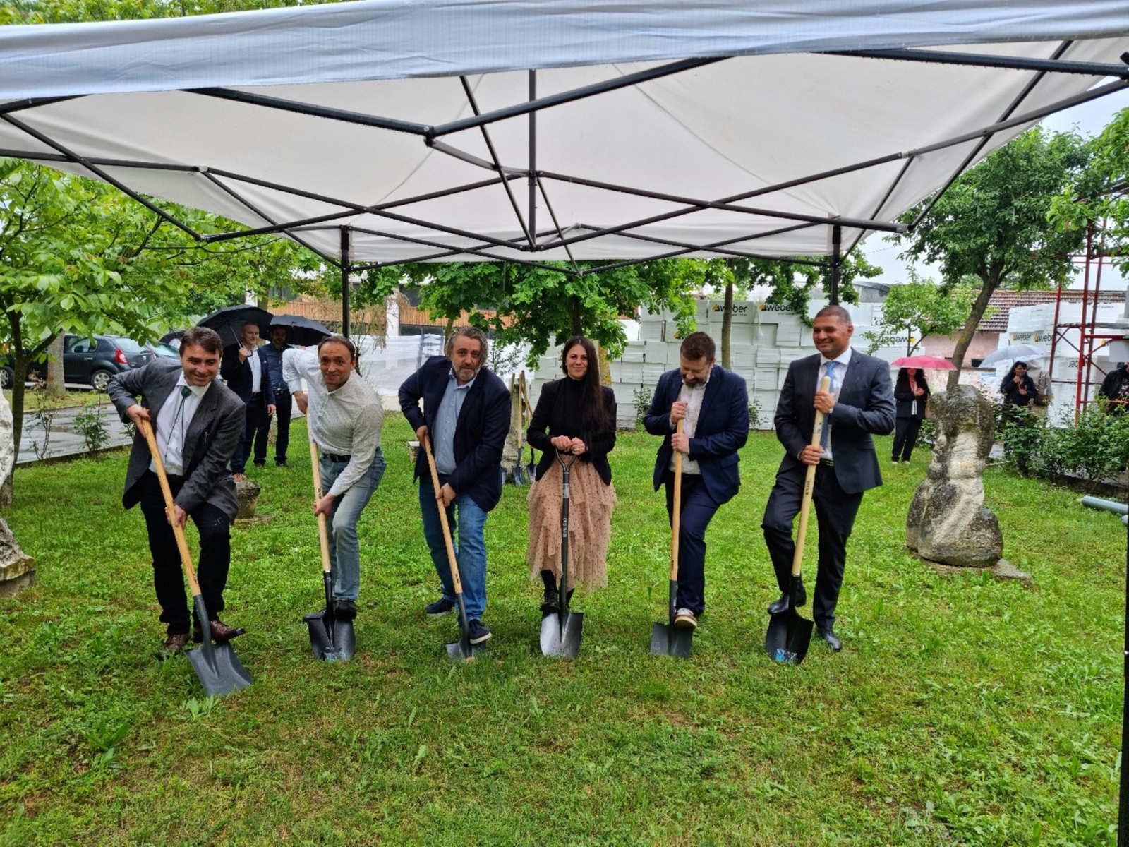 С първа копка и пресконференция беше даден старт на обновяването