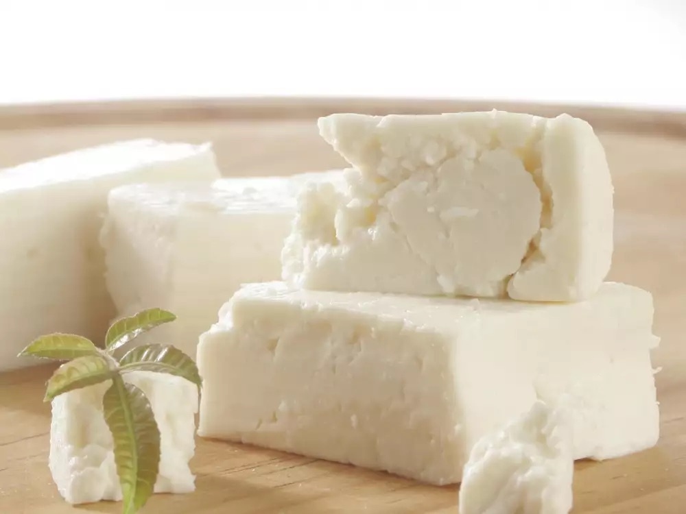 Само едно от пет овчи сирена е направено от овче