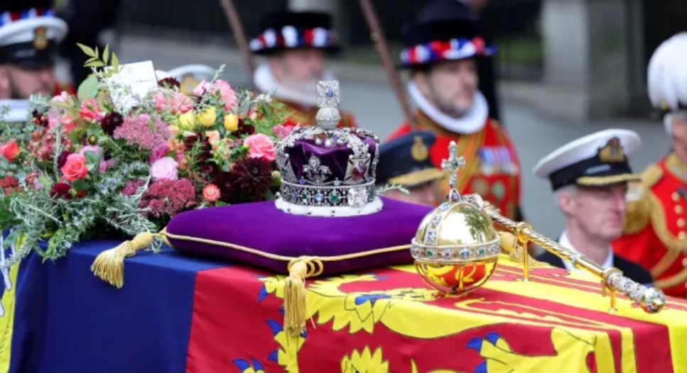 Траурните церемонии и погребението на британската кралица Елизабет Втора миналата