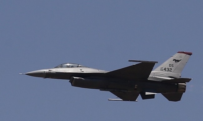 Турция модернизира изтребителте си F-16  