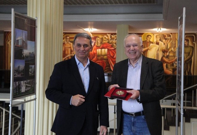 В атрактивна фотоизложба Университетът по хранителни технологии представя емблематични моменти