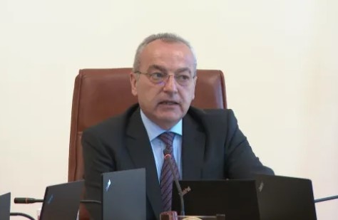 Забавлението което предлага играта на въртележка върви с уточнението че