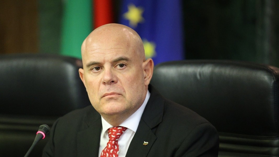 Прокуратурата е започнала проверка срещу главния прокурор Иван Гешев и