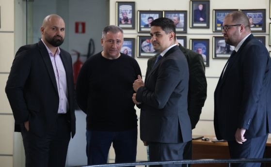 Депутатът от коалицията Продължаваме промяната Демократична България Радостин Василев