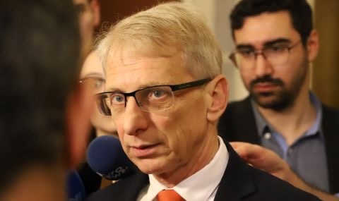 Радев връчи втория проучвателен мандат на втората по големина формация