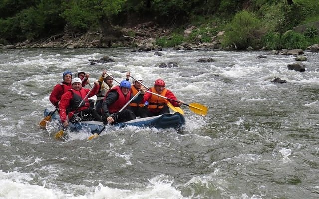 Рафтинг клуб Rafting bg който извършва и развива спортна и туристическа
