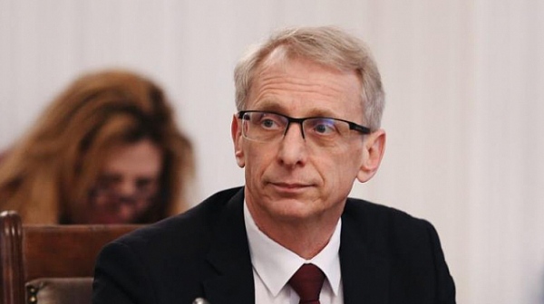 Трябва да седнем заедно на масата с Мария Габриел бел ред