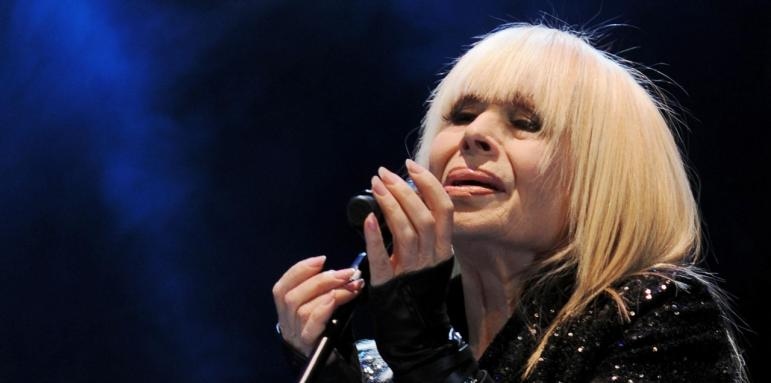 Примата на българската естрада Лили Иванова не подмина днешния празник