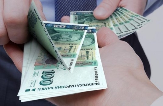 Започват проверки на компаниите за бързи кредити От Комисията за защита